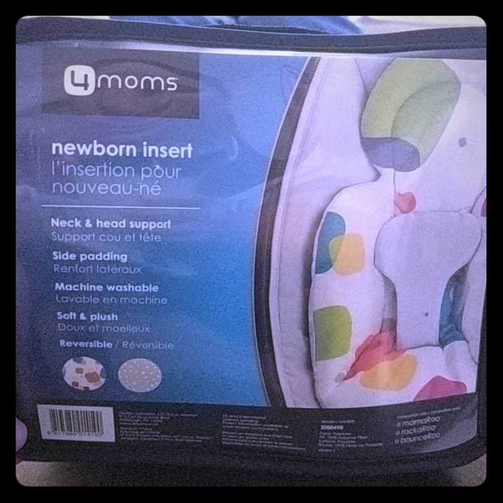 ✨SOLD✨ 4 moms - newborn reversible insert